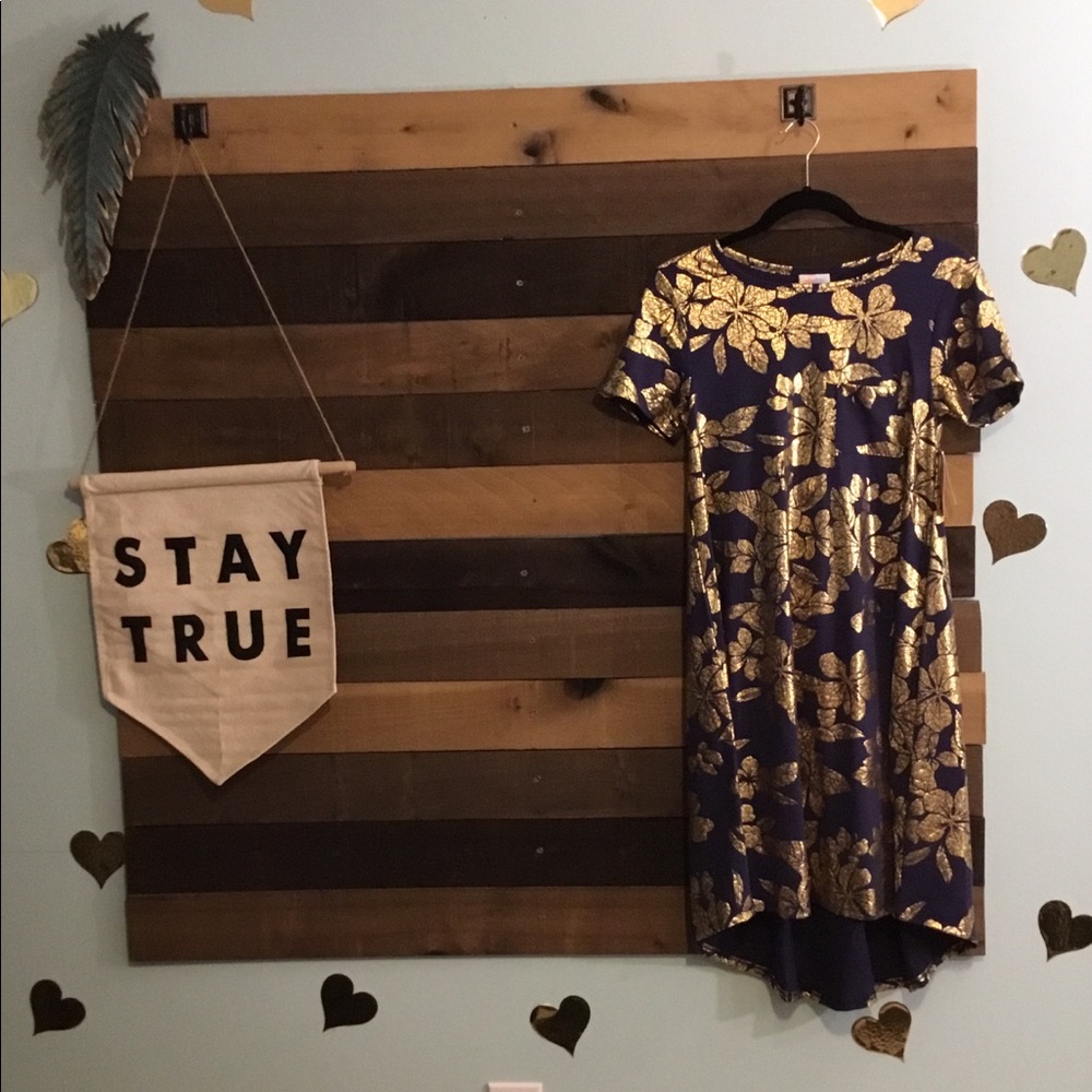 Lularoe elegant Carly